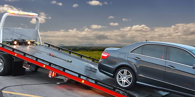 Denizli sigortalı oto taşıma — premium araç güvenli flatbed üstünde